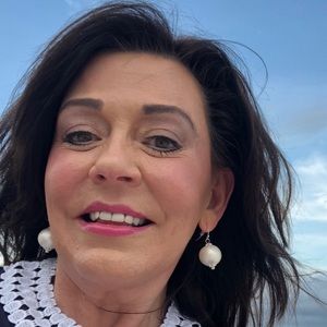 Meet your Posher, Joni